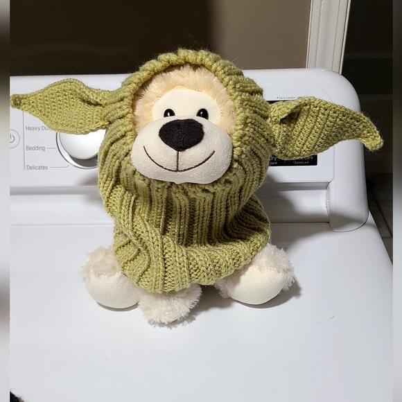 Baby Yoda/Alien Dog Snood - Picture 2 of 4